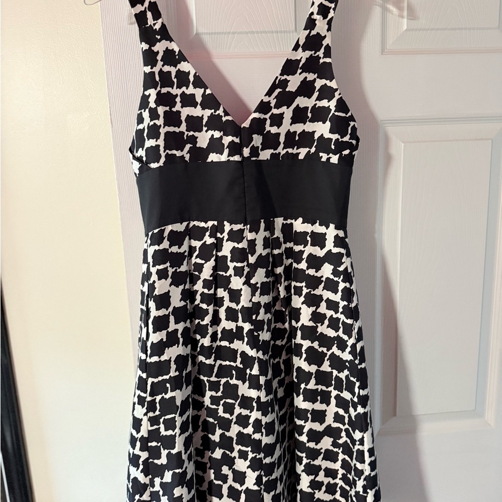 White House Black Market Monochrome Patterned Midi Dress